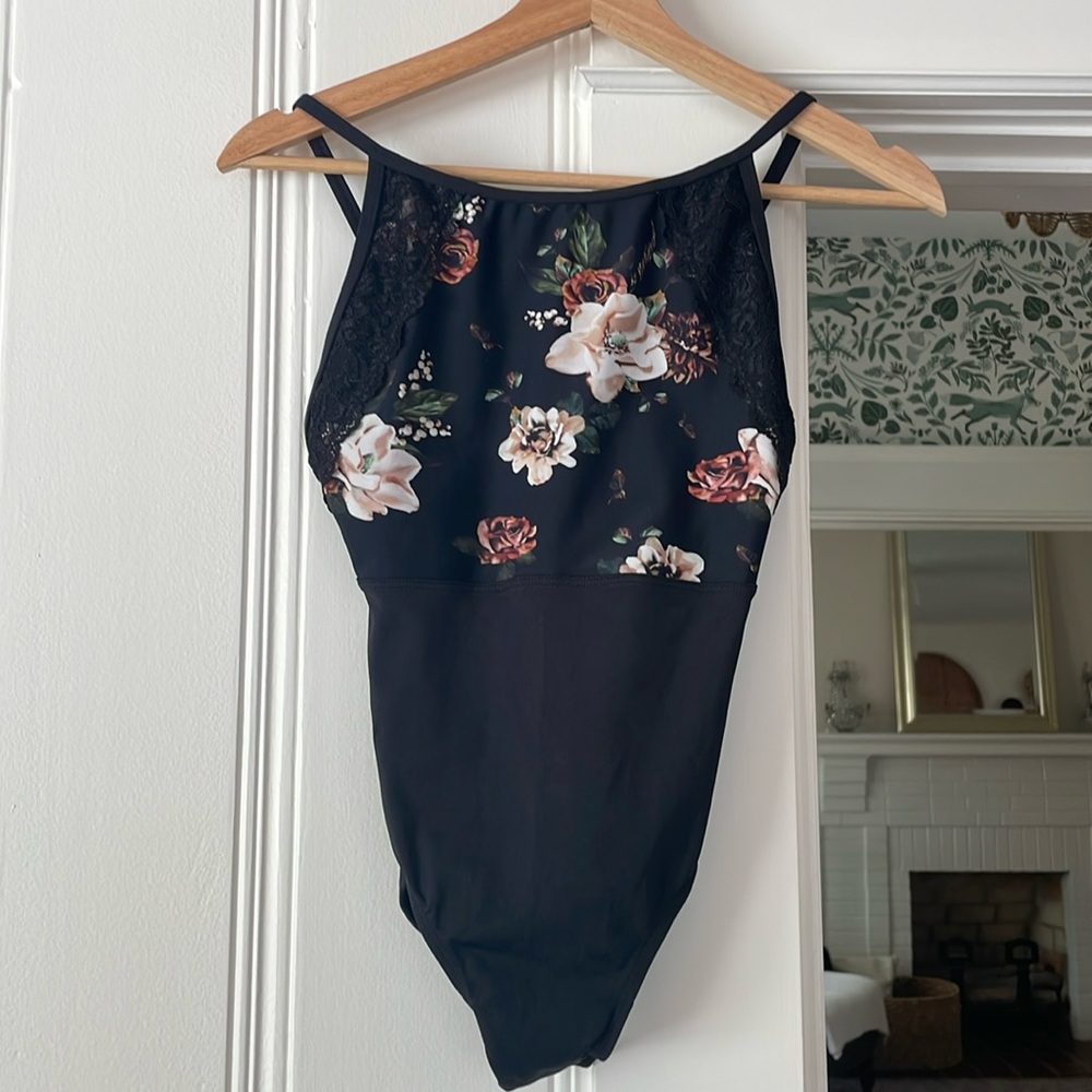 Women’s Suffolk Leotard